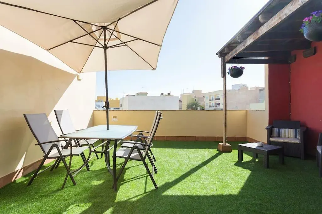Villa Blanca Tenerife - Private Rooms - Terrace And Bbq, 5 Minutes From The Beach And Airport 圣伊西德罗 0*,  西班牙