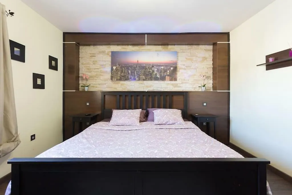 Villa Blanca Tenerife - Private Rooms - Terrace And Bbq, 5 Minutes From The Beach And Airport 圣伊西德罗 民宿