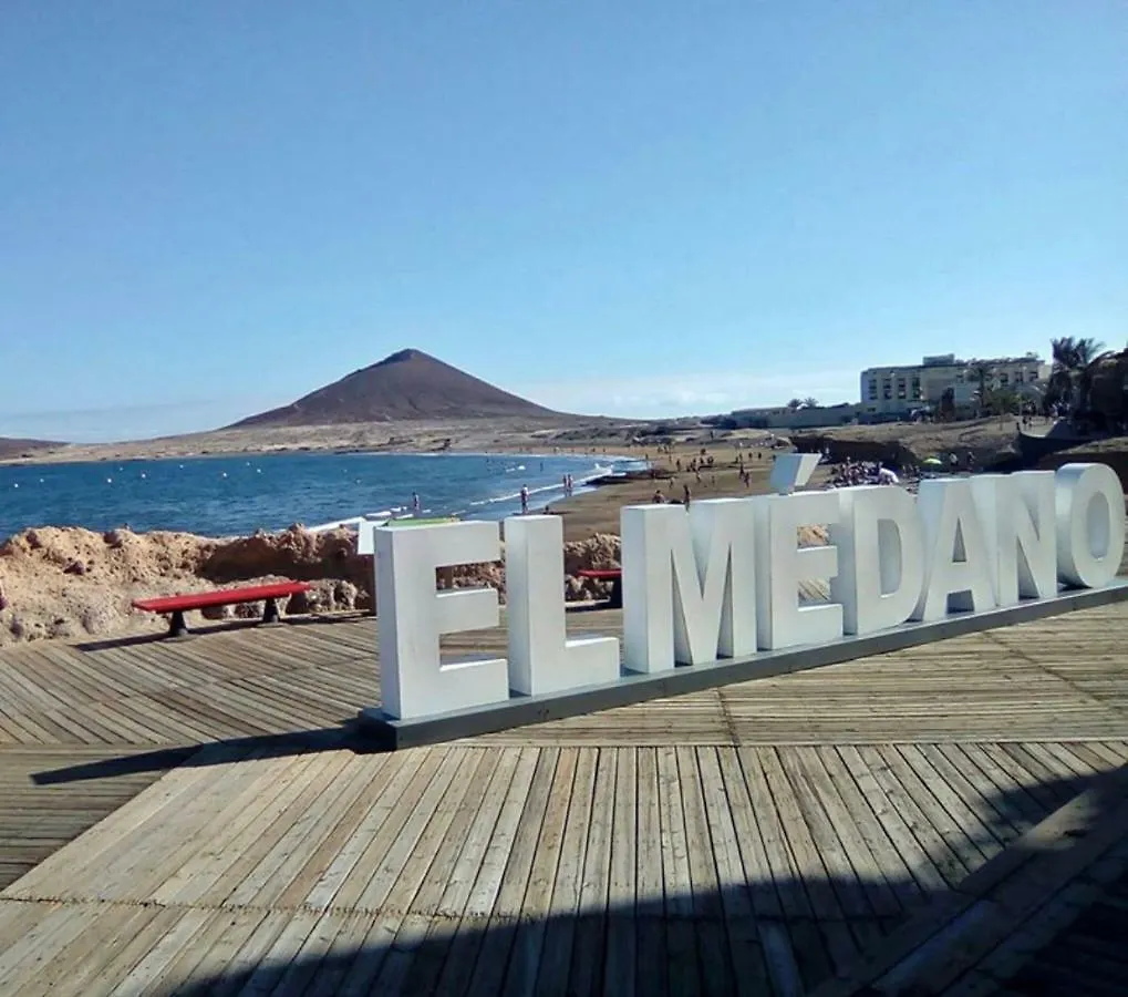 Villa Blanca Tenerife - Private Rooms - Terrace And Bbq, 5 Minutes From The Beach And Airport 圣伊西德罗